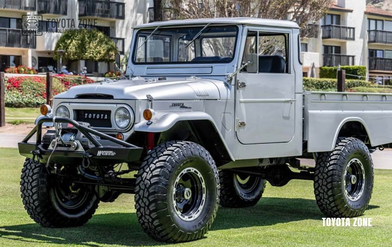 1965 Toyota Land Cruiser Features