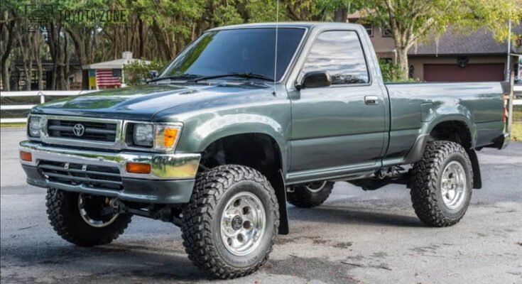 1992 Toyota Pickup Truck Deluxe